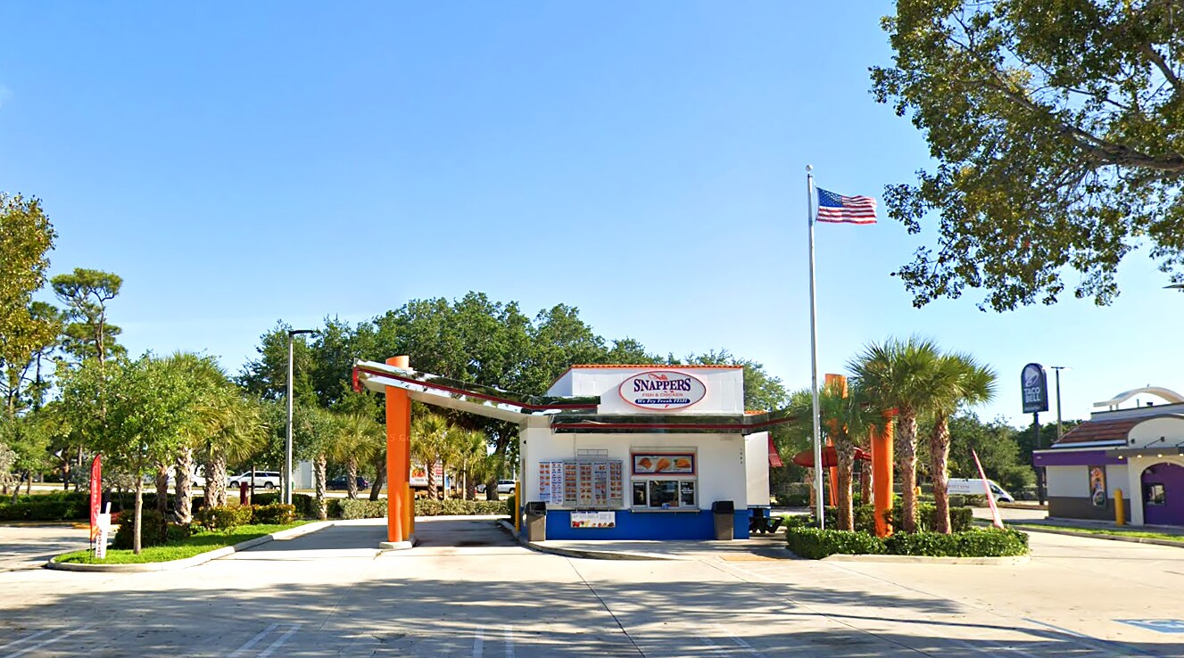 7041 Seacrest Blvd, Lantana, FL for Sale