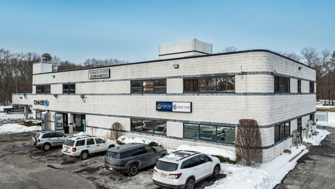 991 Main St, Holbrook, NY for Rent