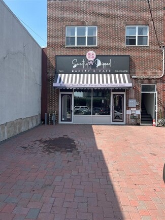 Middle Village, NY Retail - 7813 Metropolitan Ave