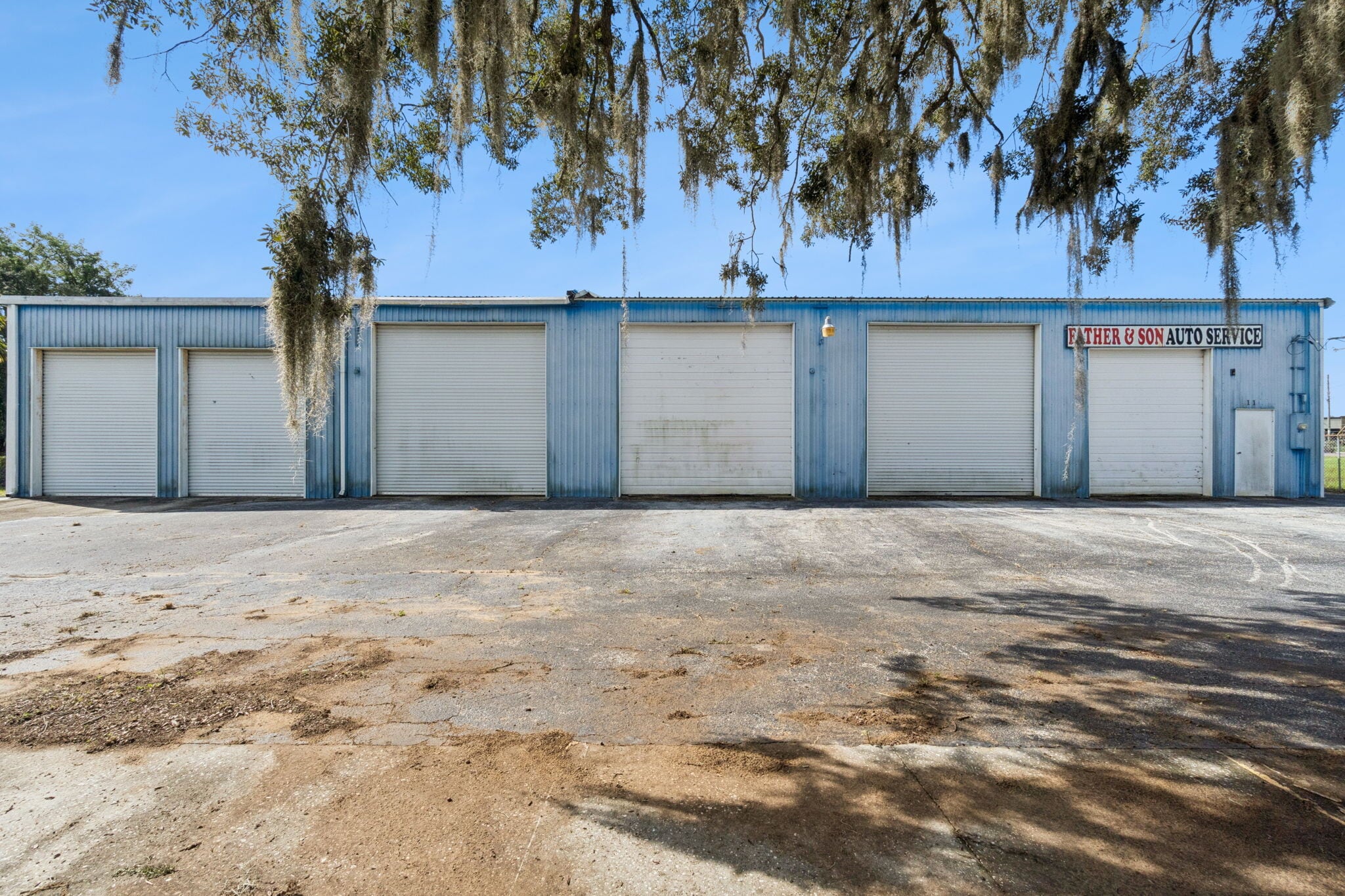 11 W Magnolia St, Davenport, FL for Sale