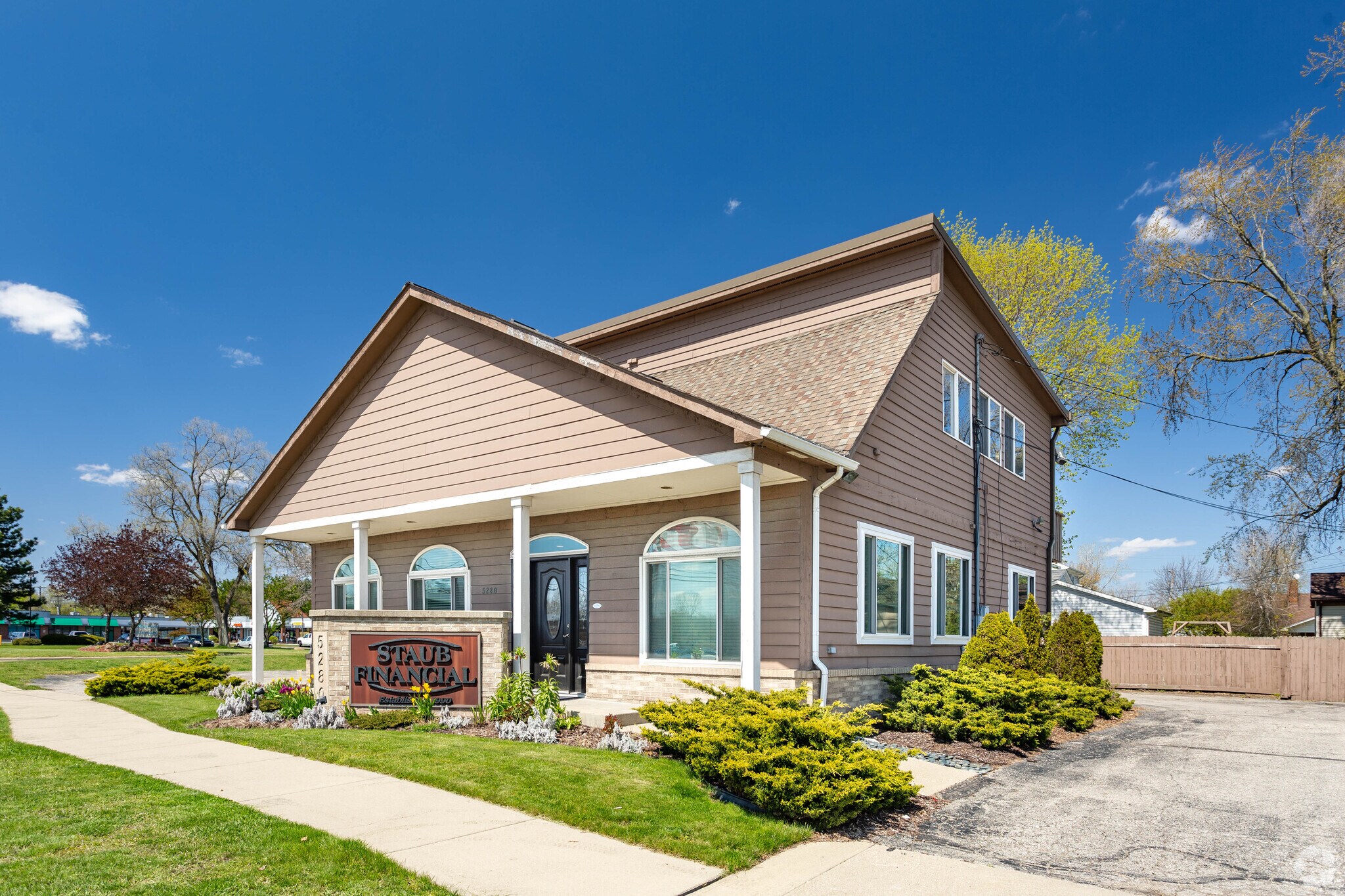 5280 Dixie Hwy, Waterford, MI for Rent