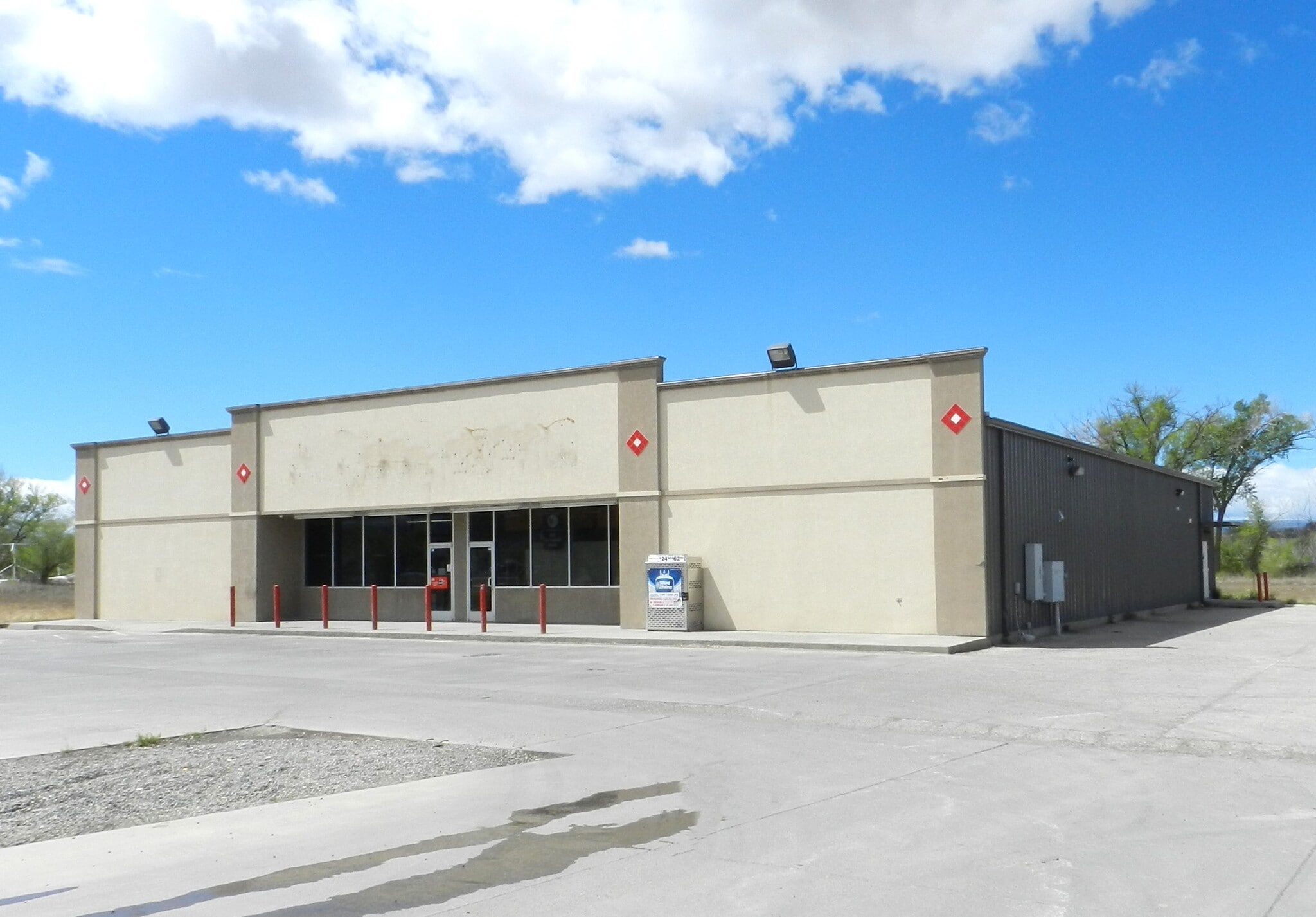 901 N Highway 50 Business Loop Olathe, CO 81425 Retail Property for