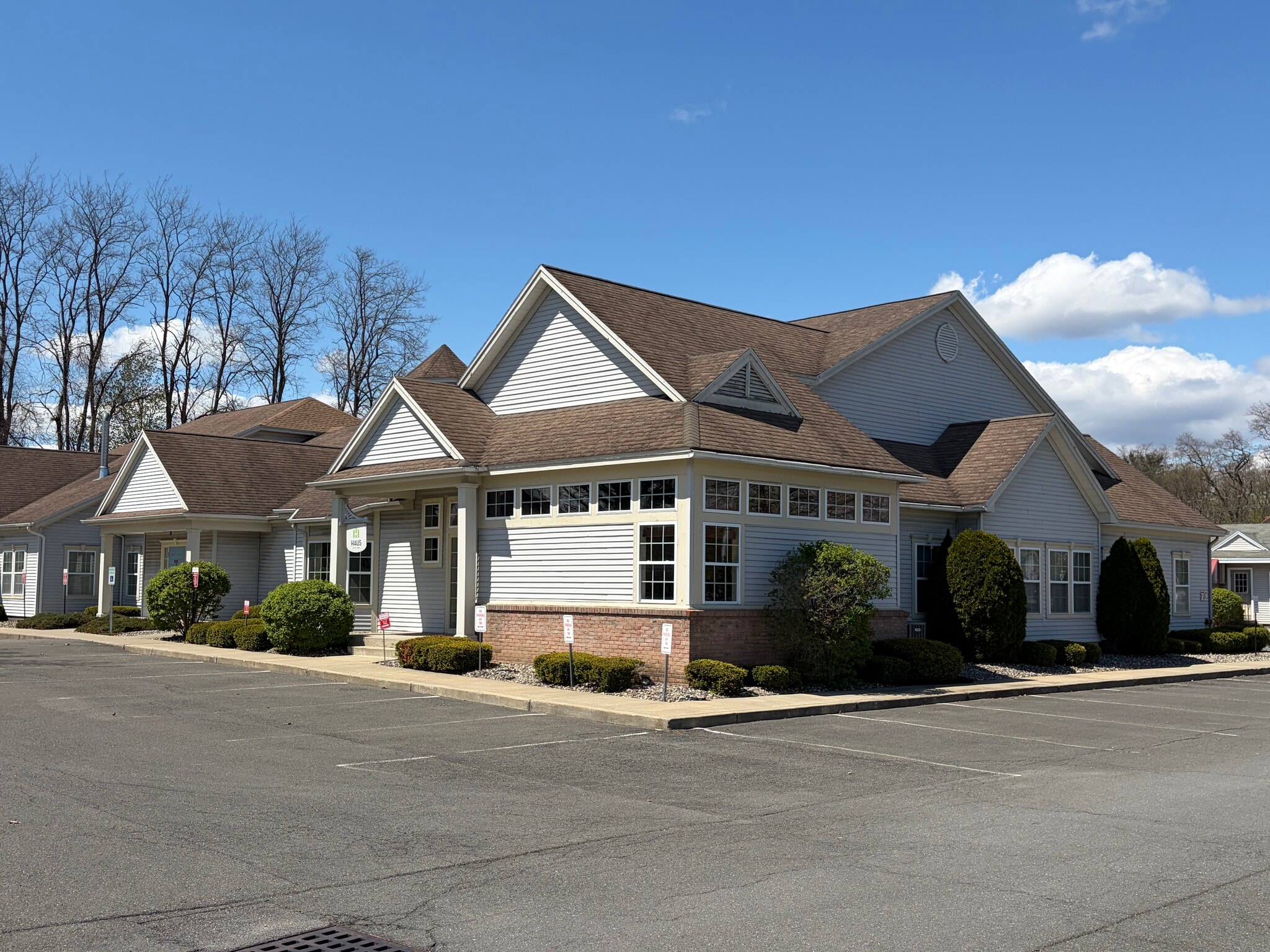 10 Blacksmith Dr, Mechanicville, NY for Rent