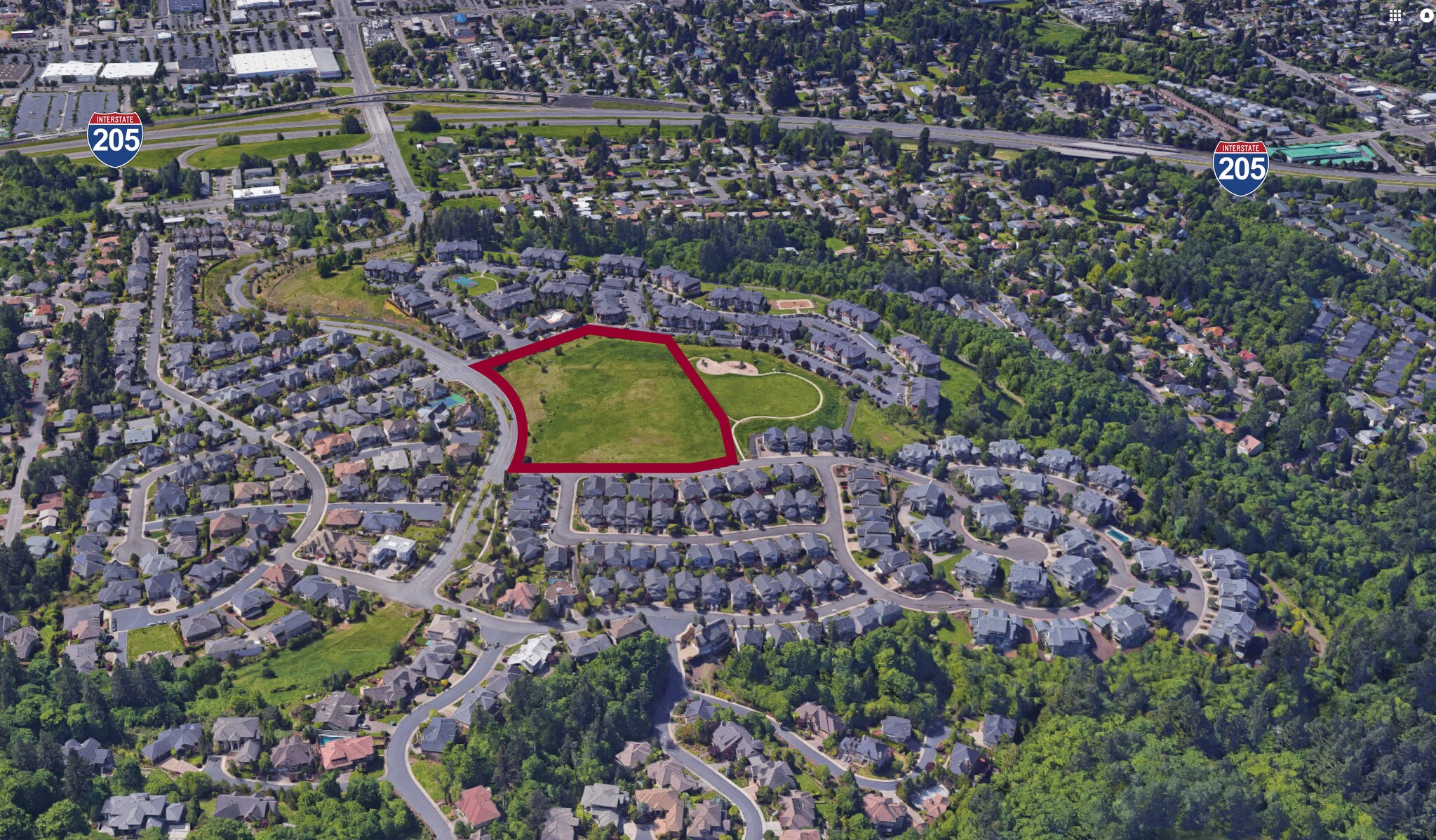 8901 SE Bristol Park Dr, Clackamas, OR for Sale