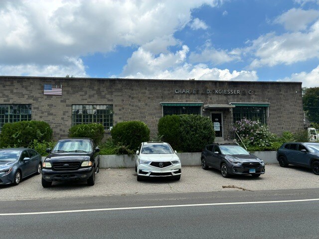 257 Roosevelt Dr, Derby, CT for Rent