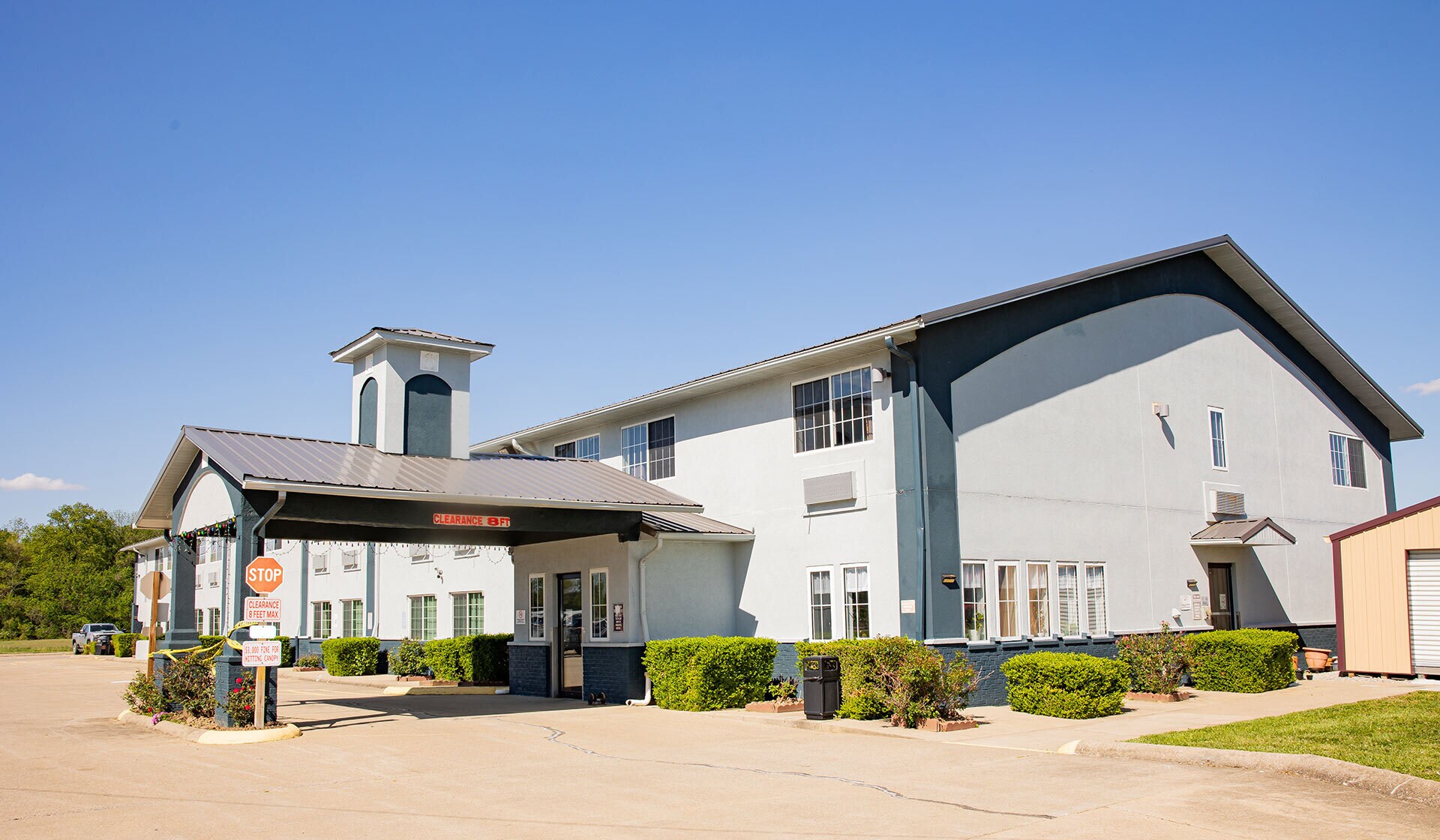 937 Enterprise Ln, Mount Carmel, IL for Sale