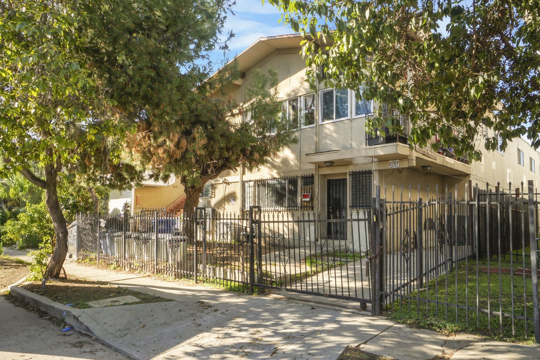 5727 Virginia Ave, Los Angeles, CA for Sale