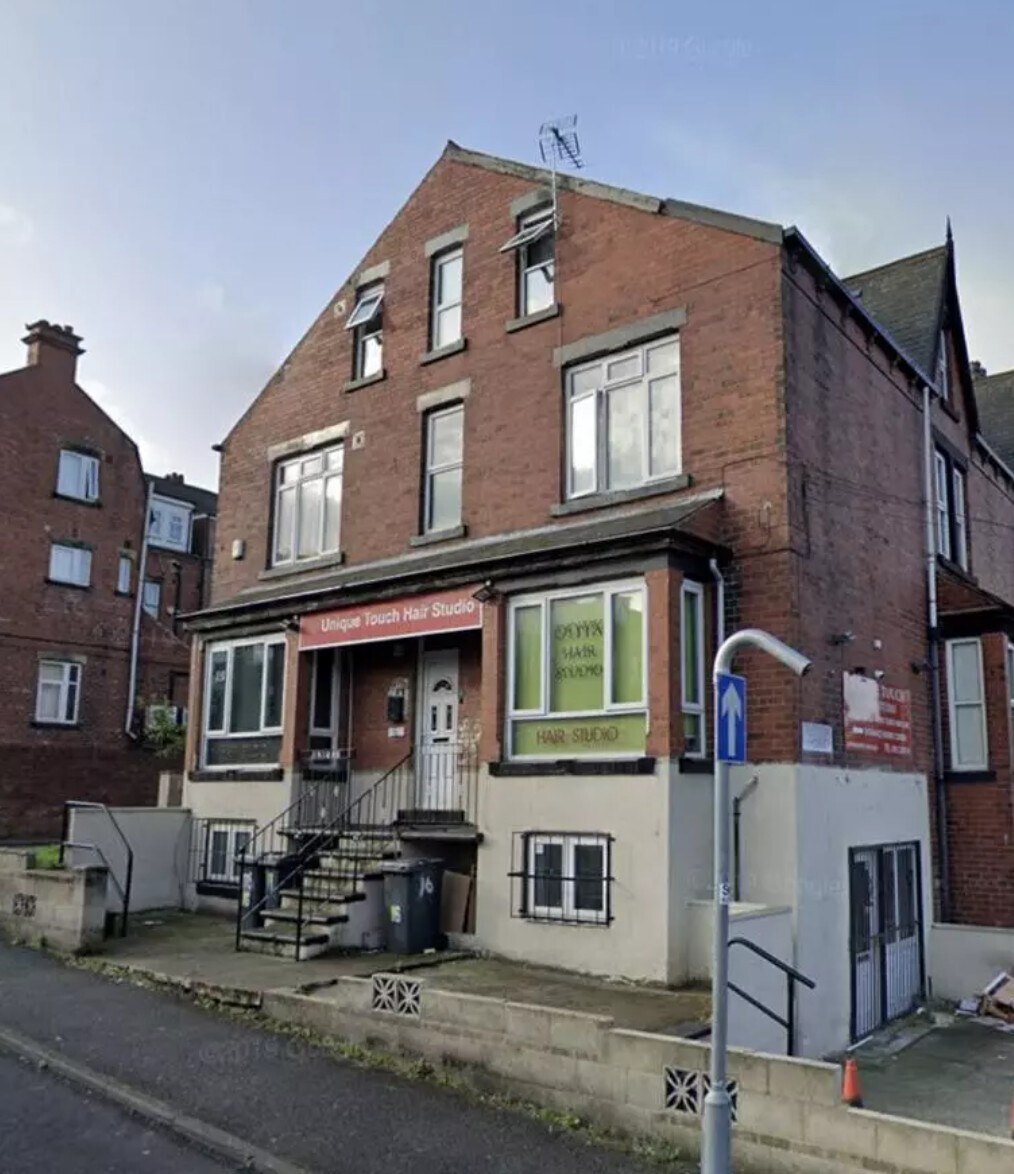 16 Beck Road, Leeds, WYK for Sale