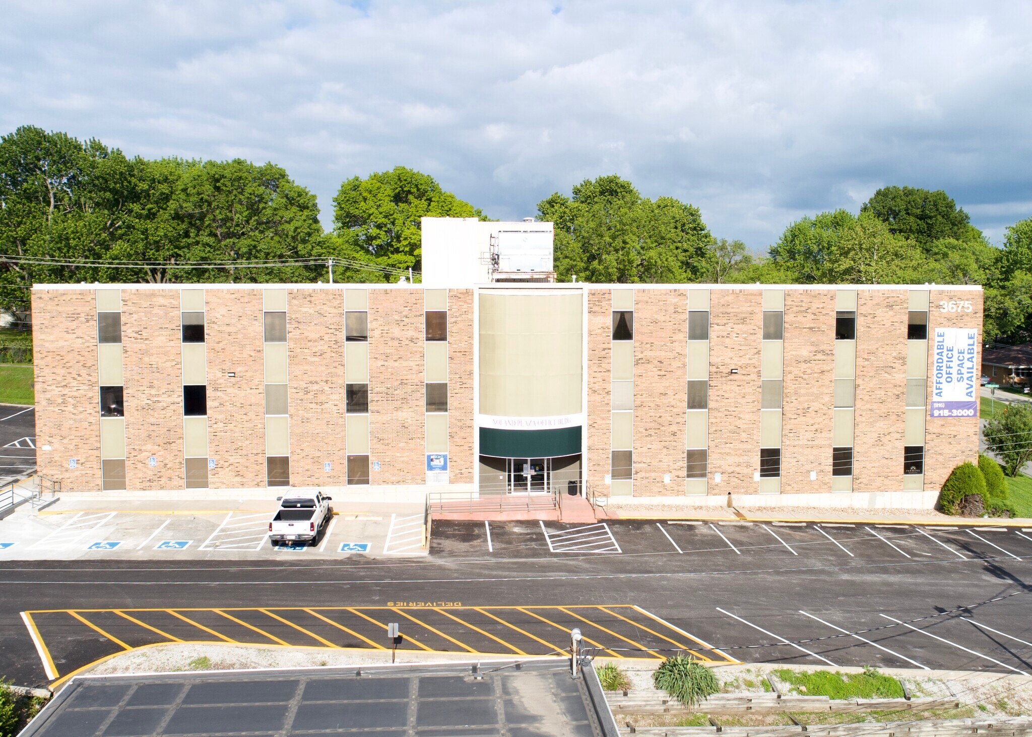 3675 S Noland Rd, Independence, MO for Rent