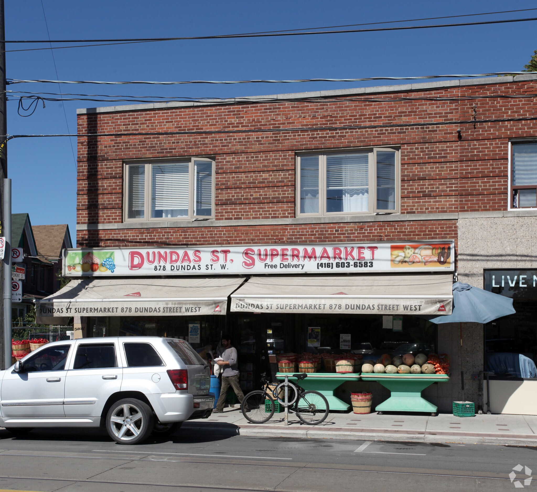 878-880 Dundas St W, Toronto, ON for Sale
