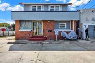 Tampa, FL Apartments - 5210 N Nebraska Ave