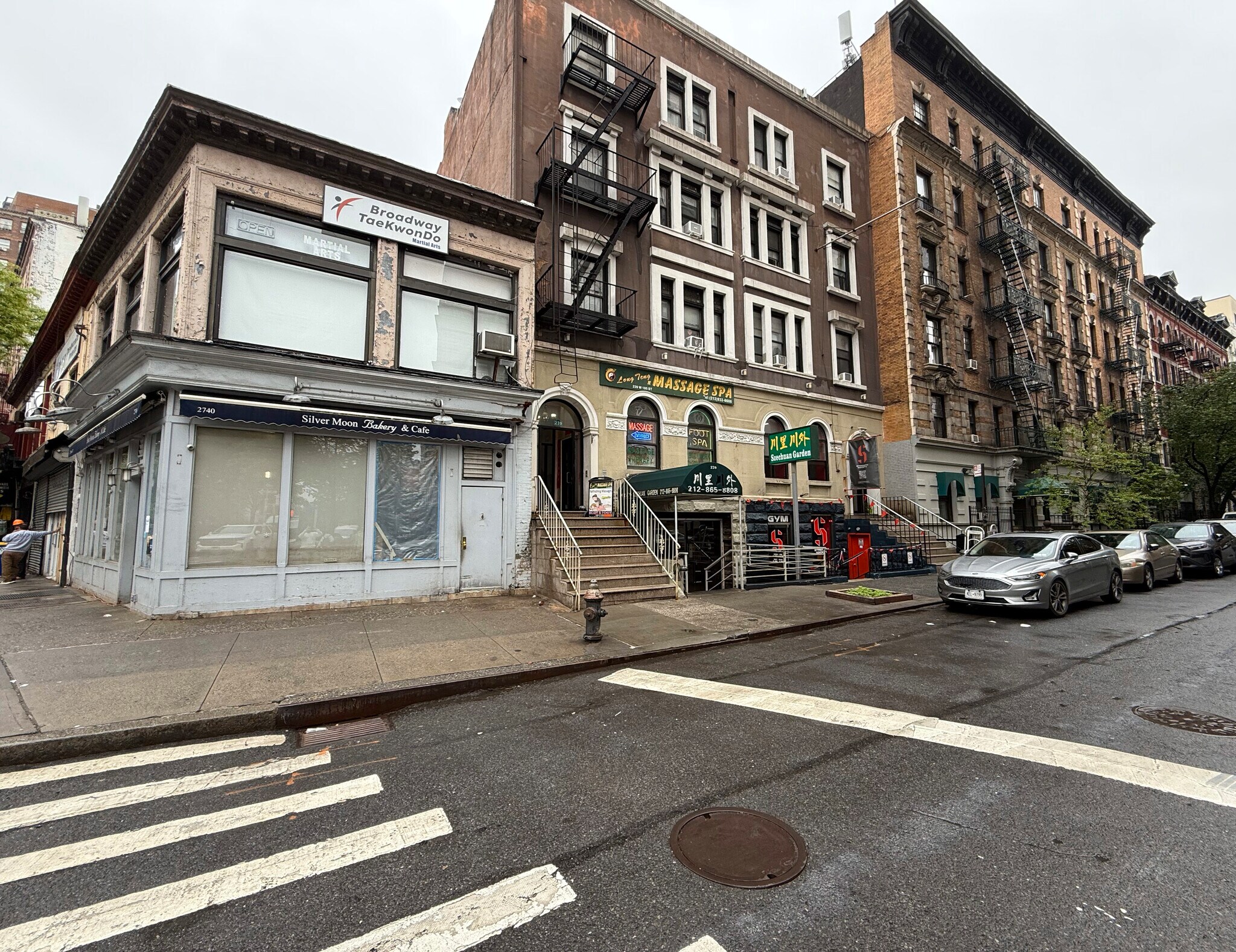 239 W 105th St, New York, NY for Rent