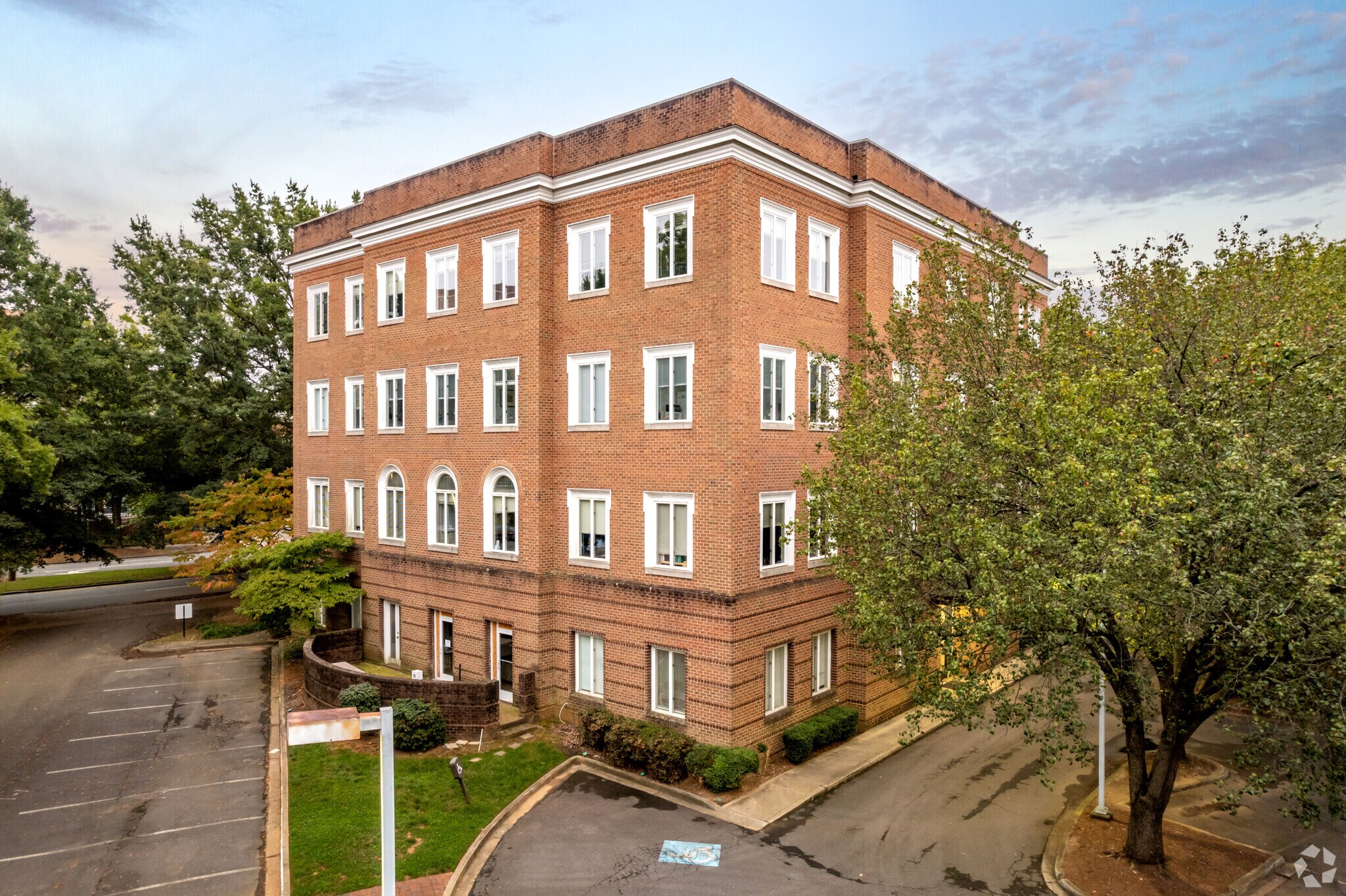 200 Queens Rd, Charlotte, NC for Sale