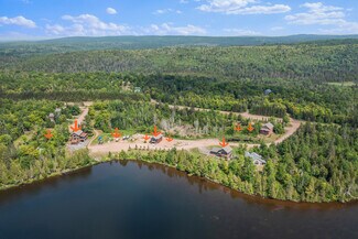 Nine Mile Lodge & Villas