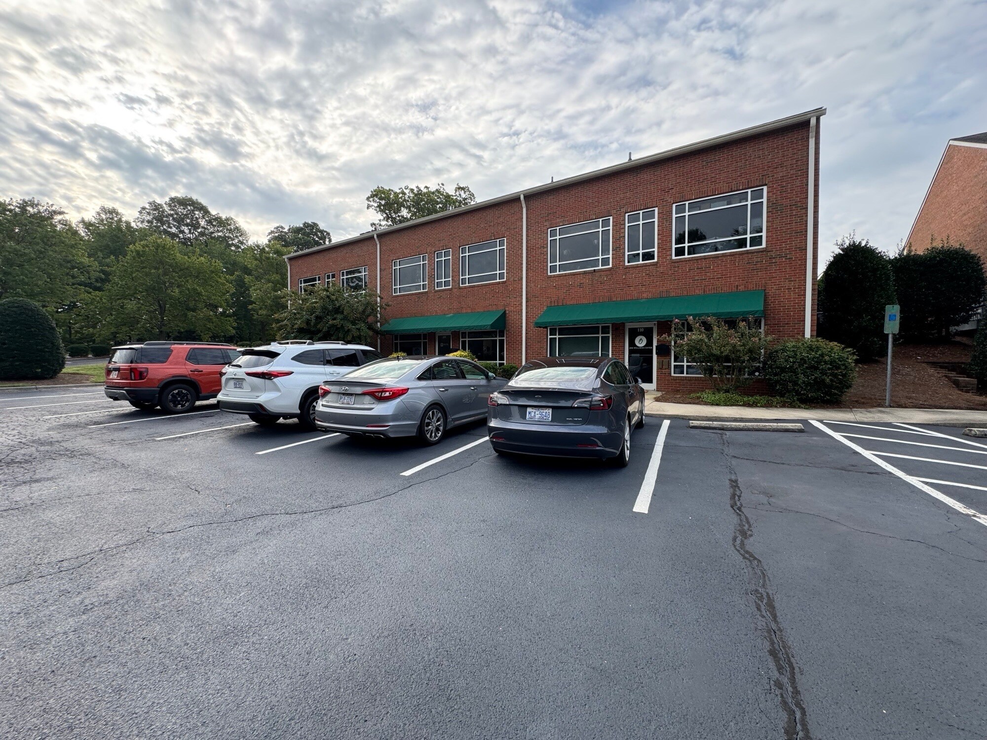 5500 Adams Farm Ln, Greensboro, NC for Rent
