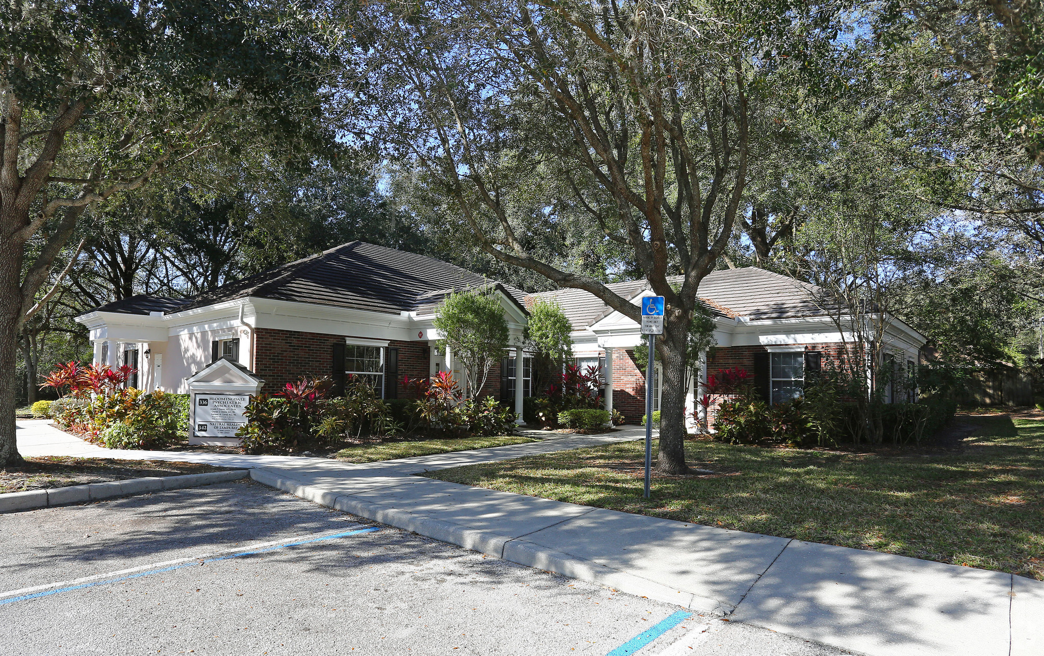 336-342 E Bloomingdale Ave, Brandon, FL for Rent