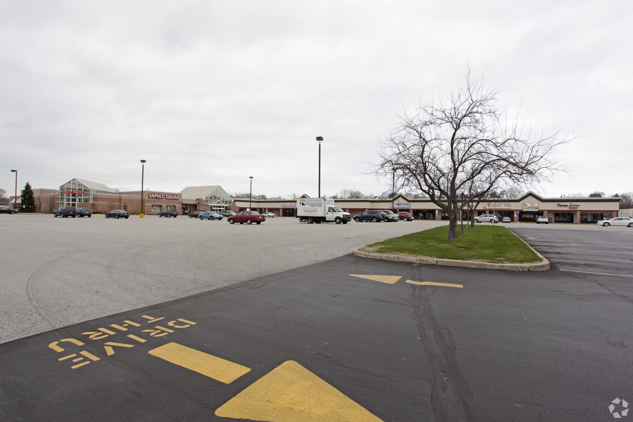 1001-1115 S Beacon Blvd, Grand Haven, MI for Rent