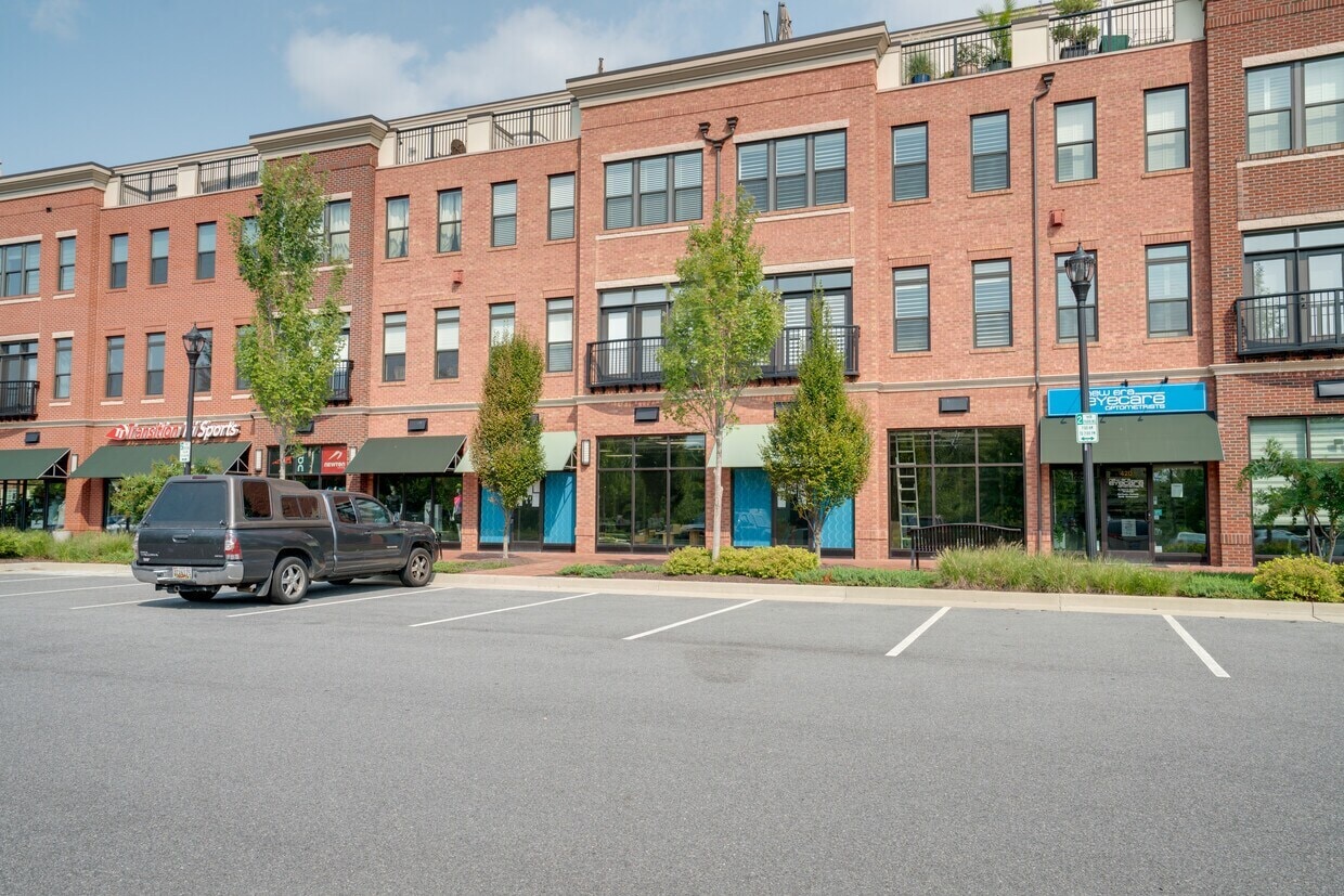 412-416 Madison Trade Plz SE, Leesburg, VA for Rent