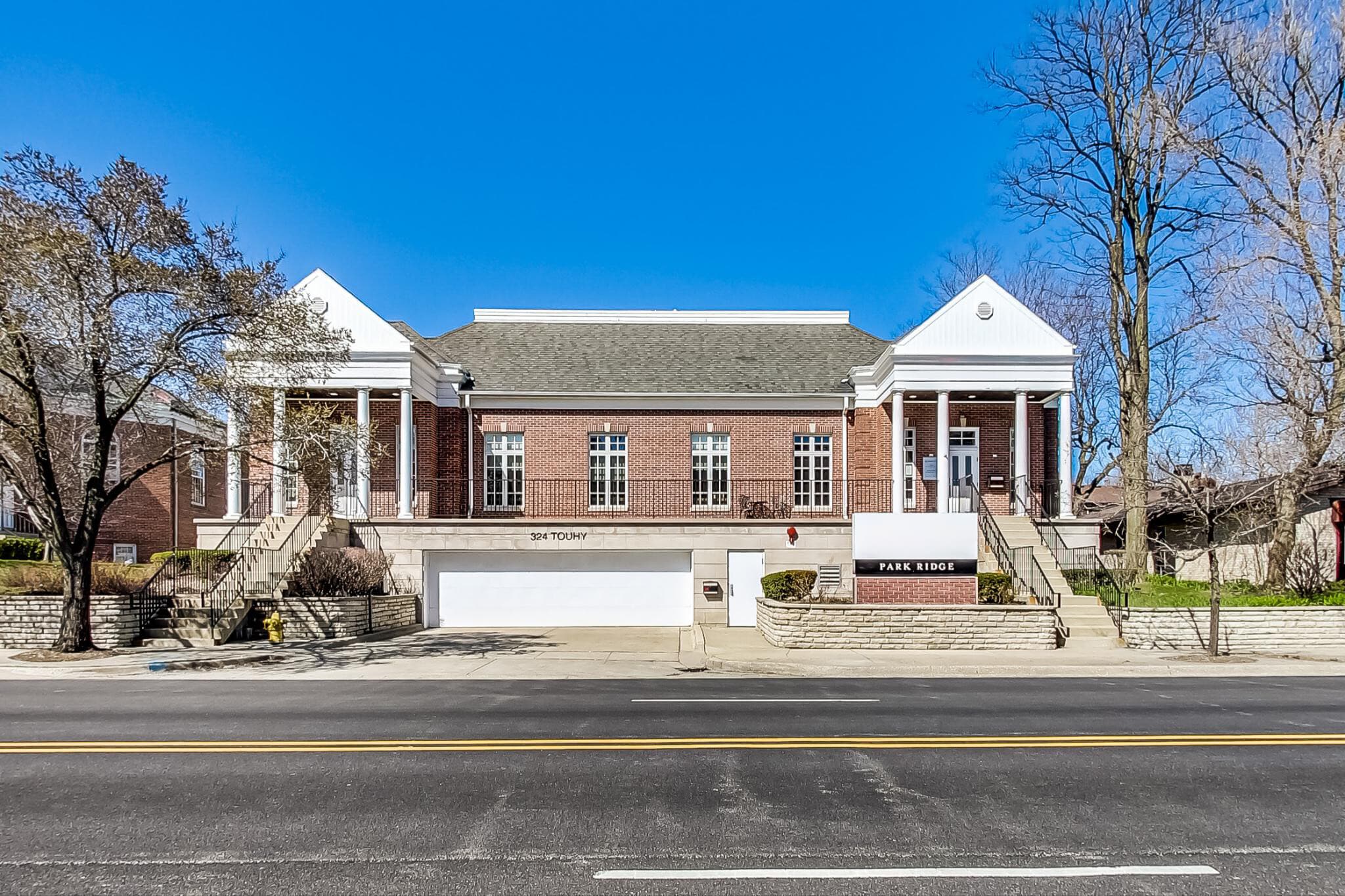 324 W Touhy Ave, Park Ridge, IL for Rent