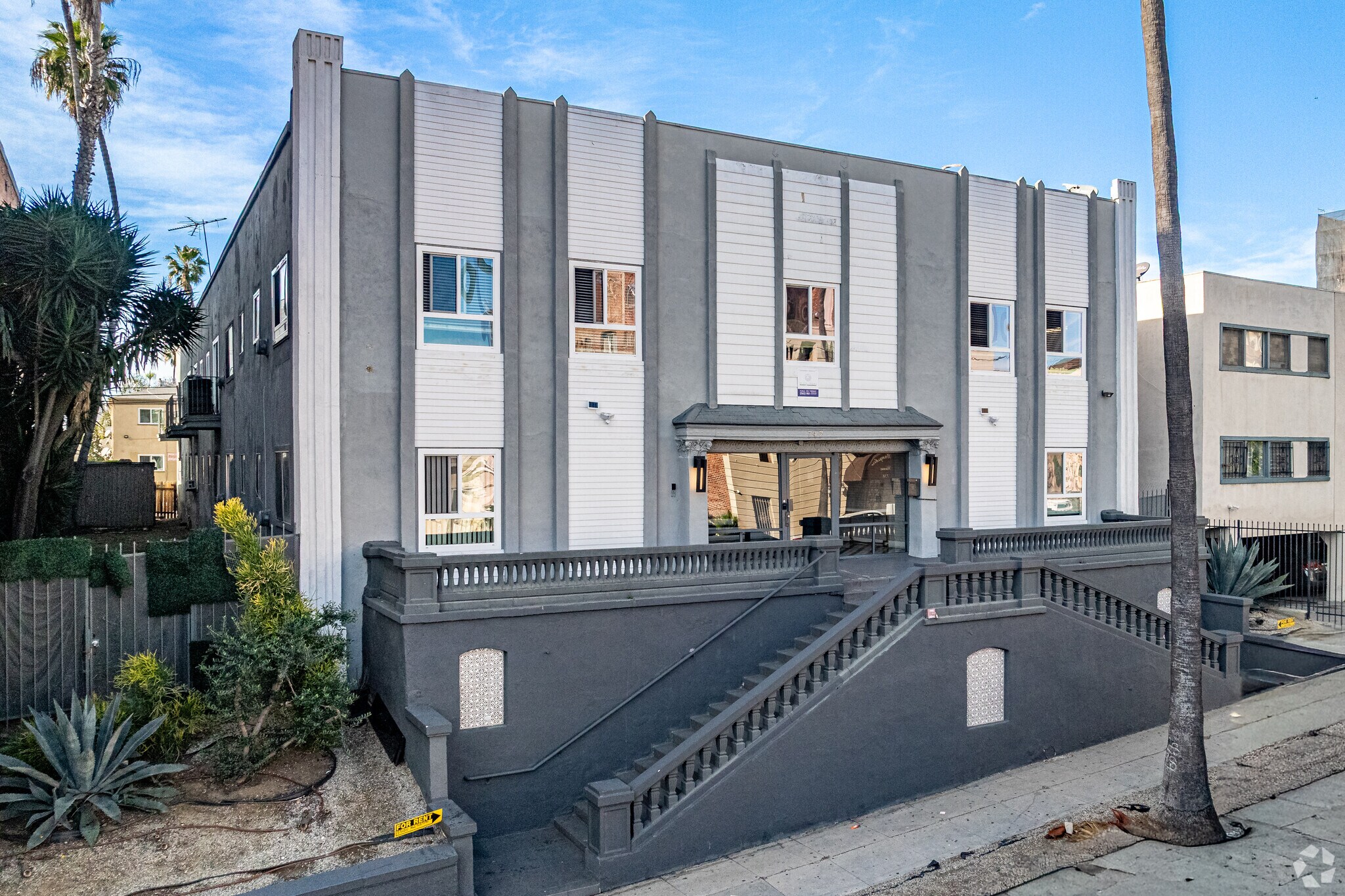 747 S New Hampshire Ave, Los Angeles, CA for Sale
