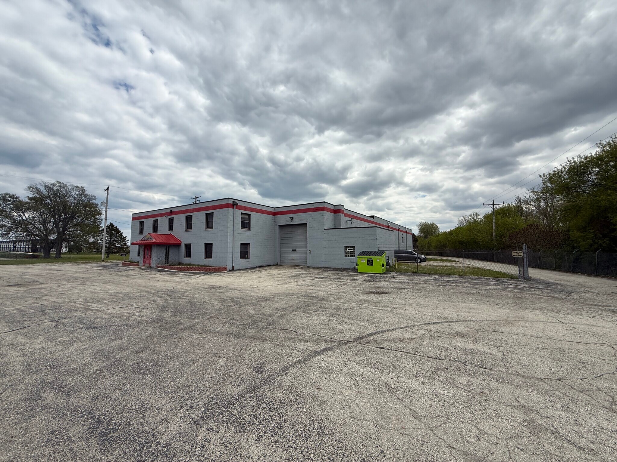 3925 E American Ave, Oak Creek, WI for Sale
