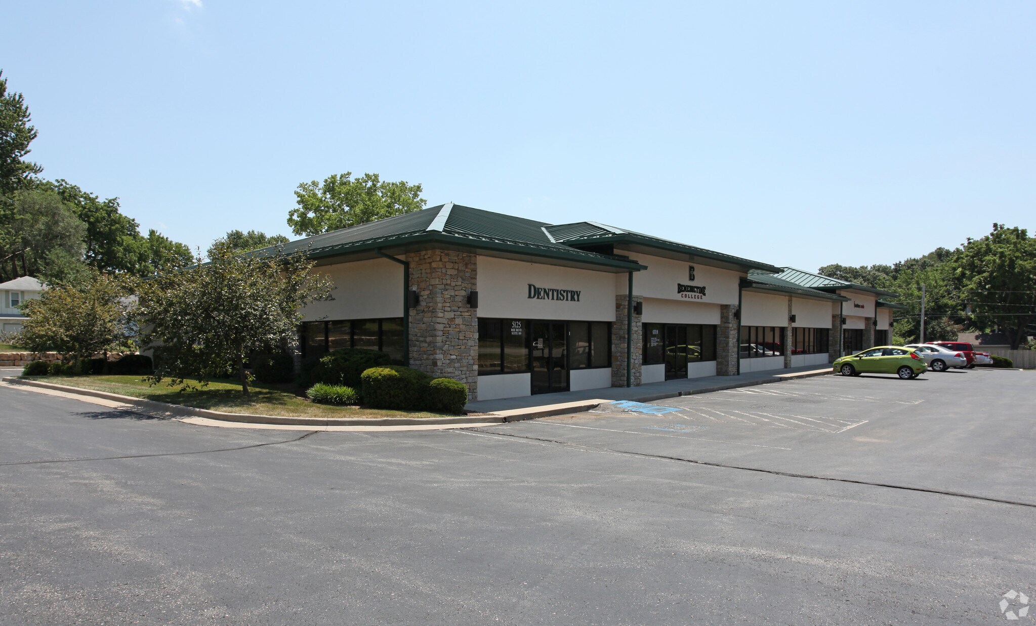 5125 Roe Blvd, Mission, KS for Sale