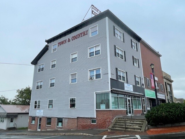 2 Market Sq, Houlton, ME for Rent