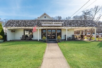 Mattituck, NY Freestanding - 13100 Main Rd