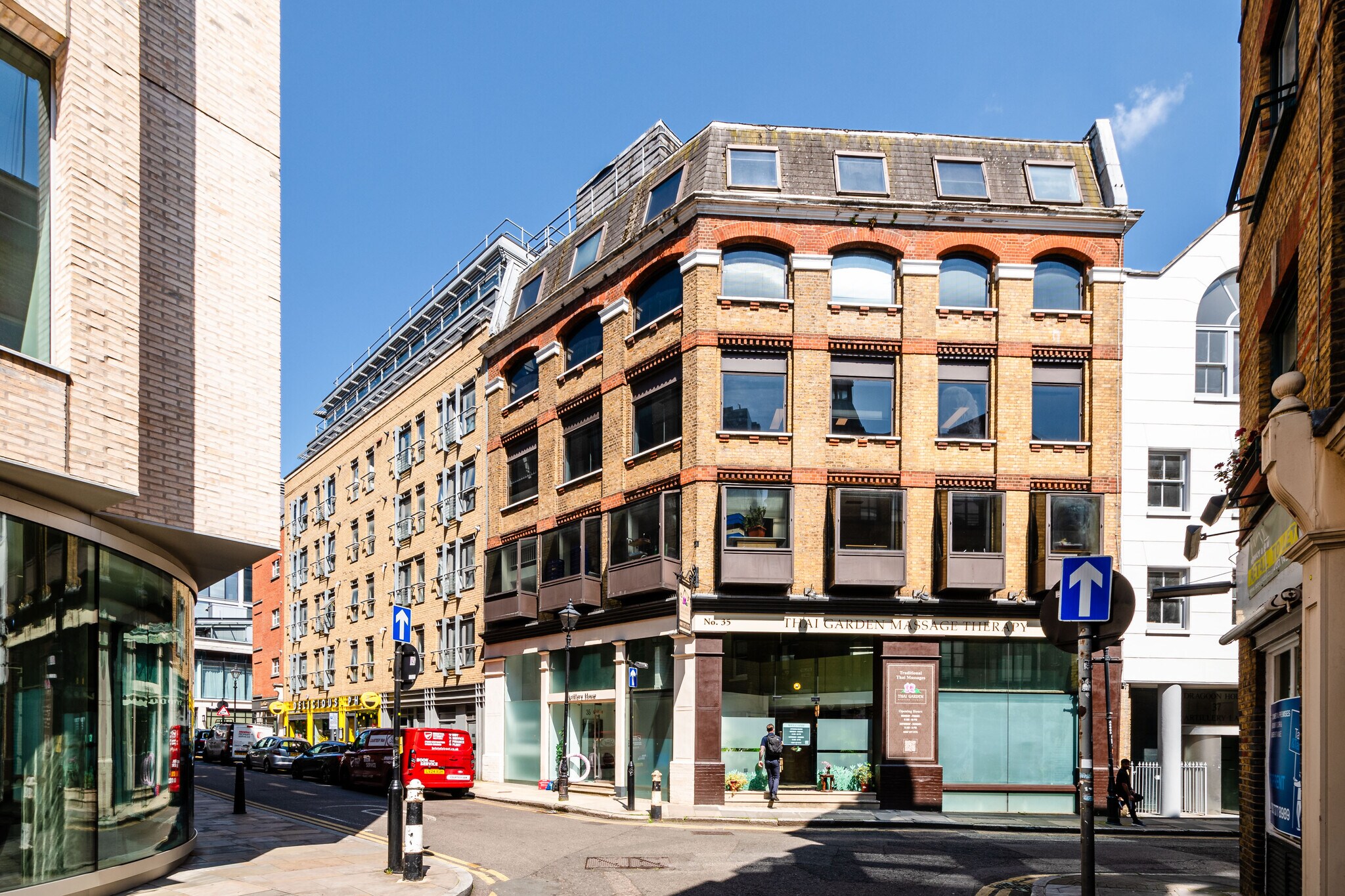 35 Artillery Ln, London, LND for Rent