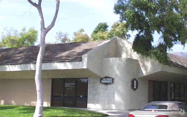 2412 N Ponderosa Dr, Camarillo, CA for Sale
