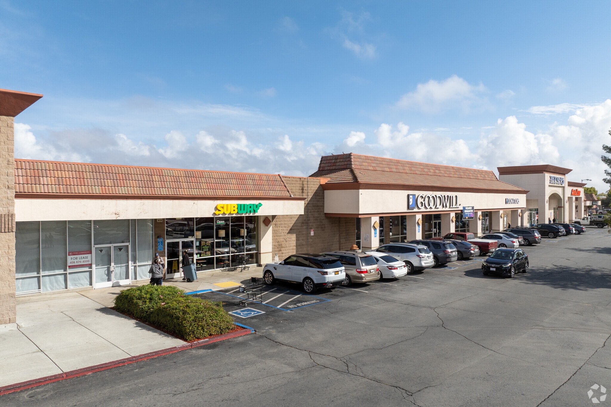 815-905 1st St, Gilroy, CA for Rent