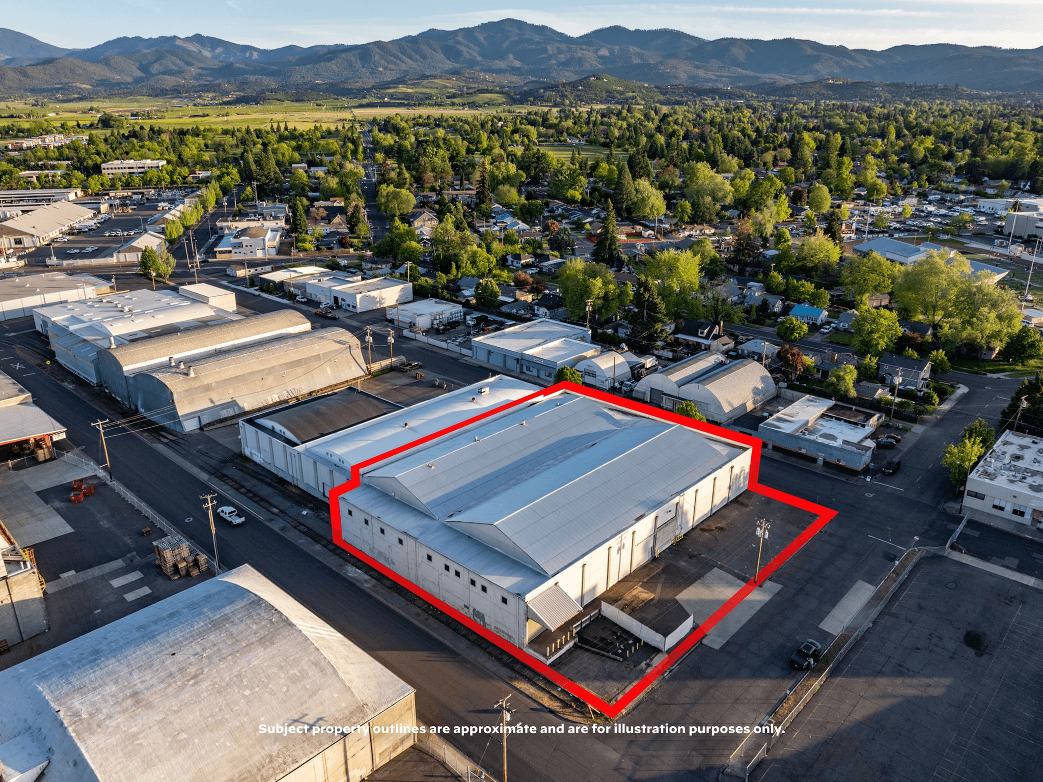 715 S Grape St, Medford, OR for Sale