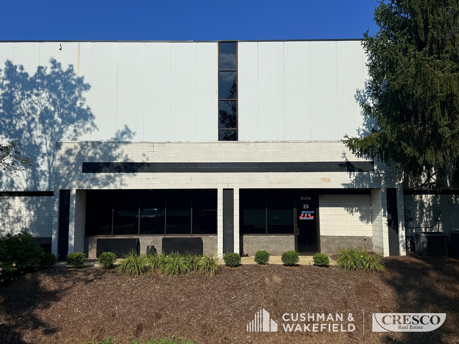 7635 Hub Pky, Valley View, OH for Rent