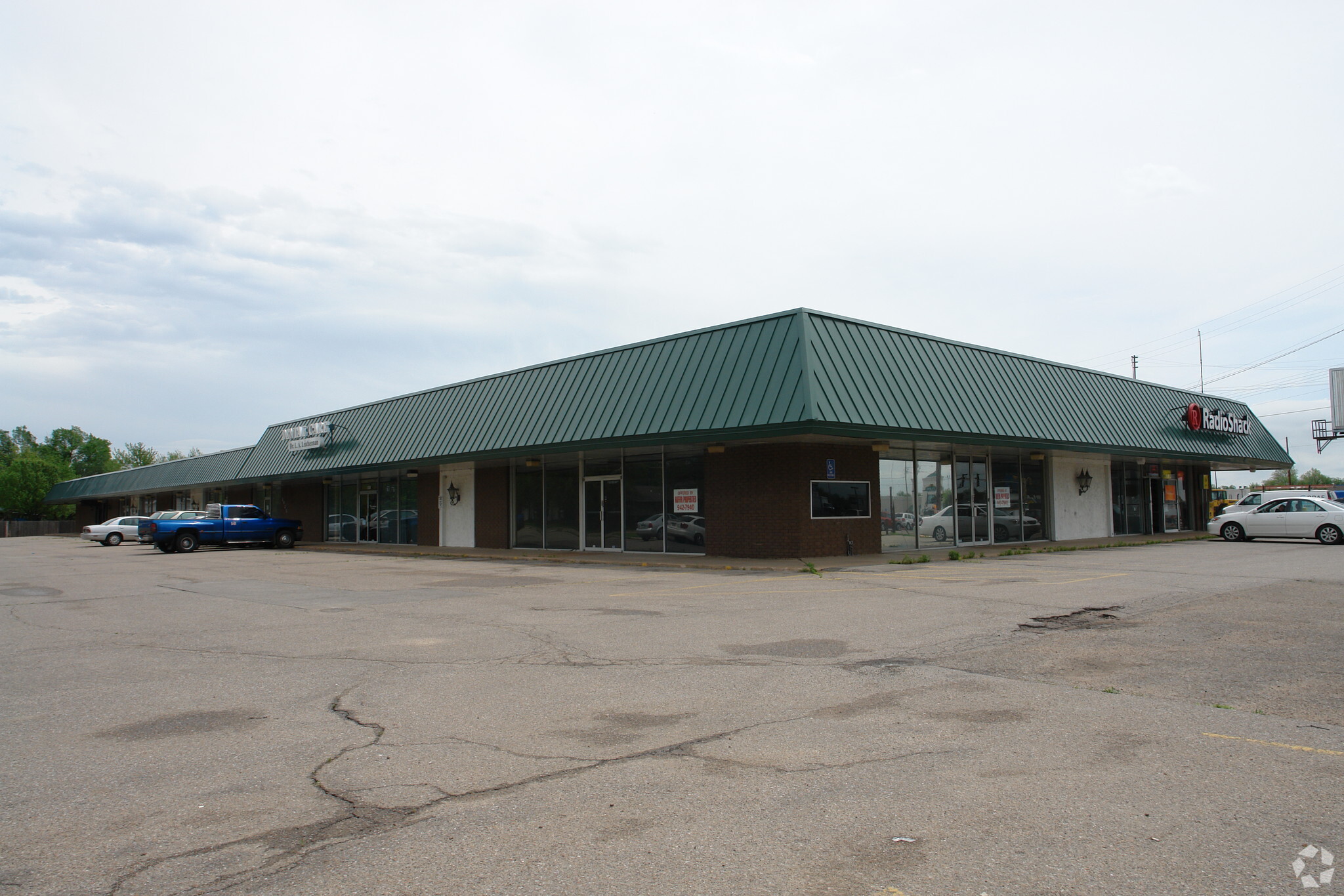 438 S Rock Rd, Wichita, KS for Rent