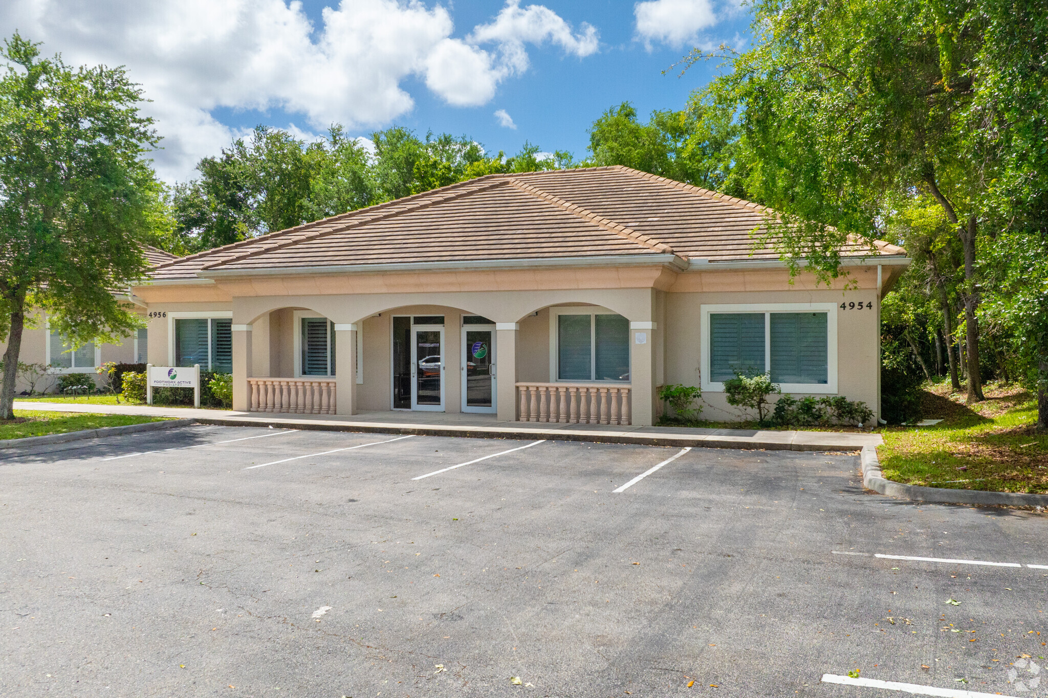 4954-4956 Royal Gulf Cir, Fort Myers, FL for Sale