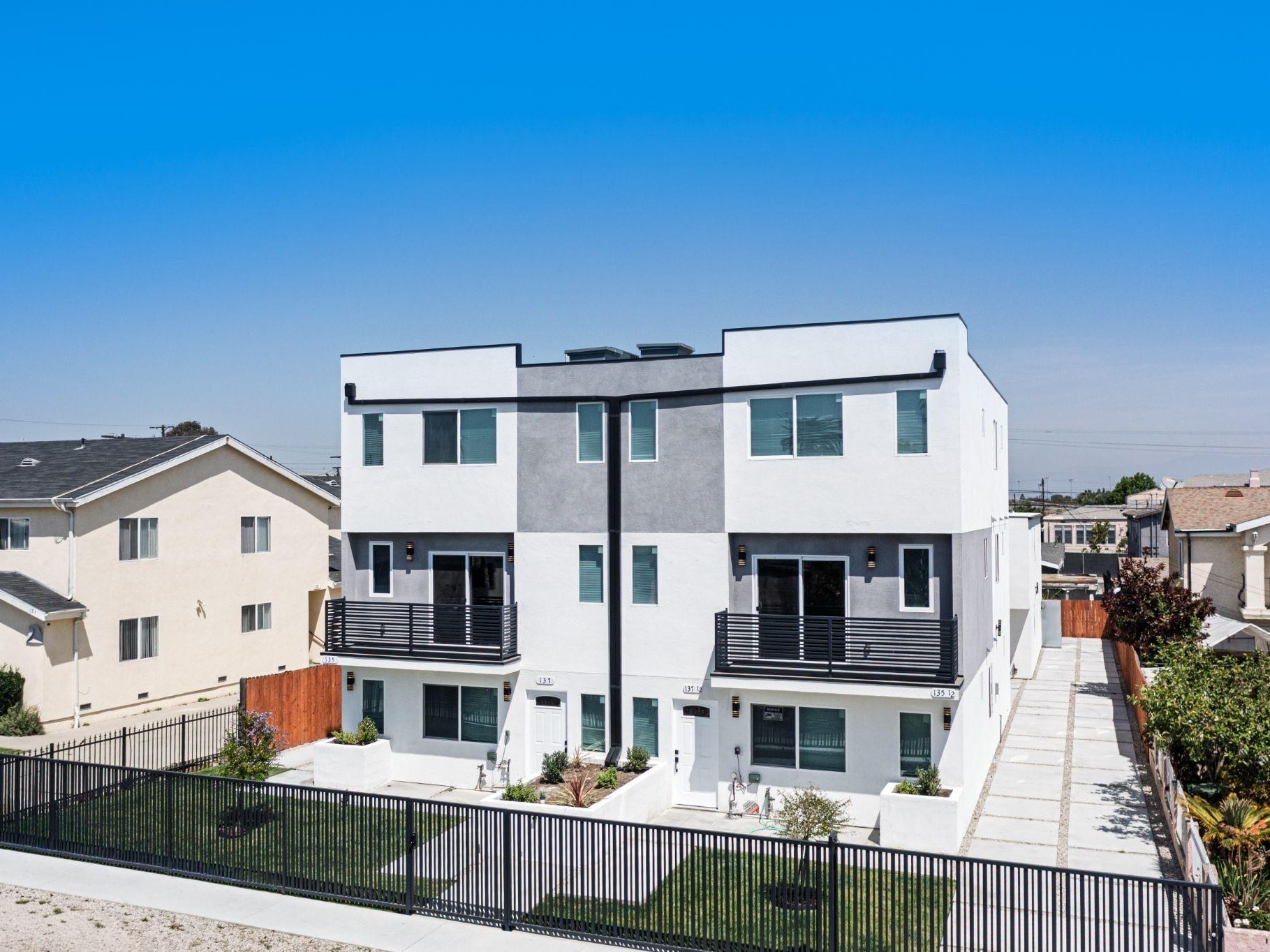 137 E 119th St, Los Angeles, CA for Sale