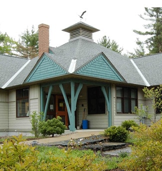 Sharon, NH Freestanding - 457 Route 123