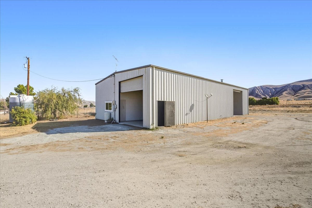 485 S 8th St, Shandon, CA for Sale