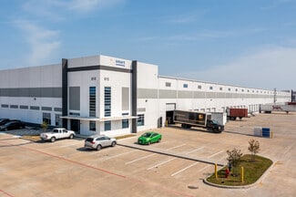 Pasadena, TX Industrial - 611 E Sam Houston Pky S
