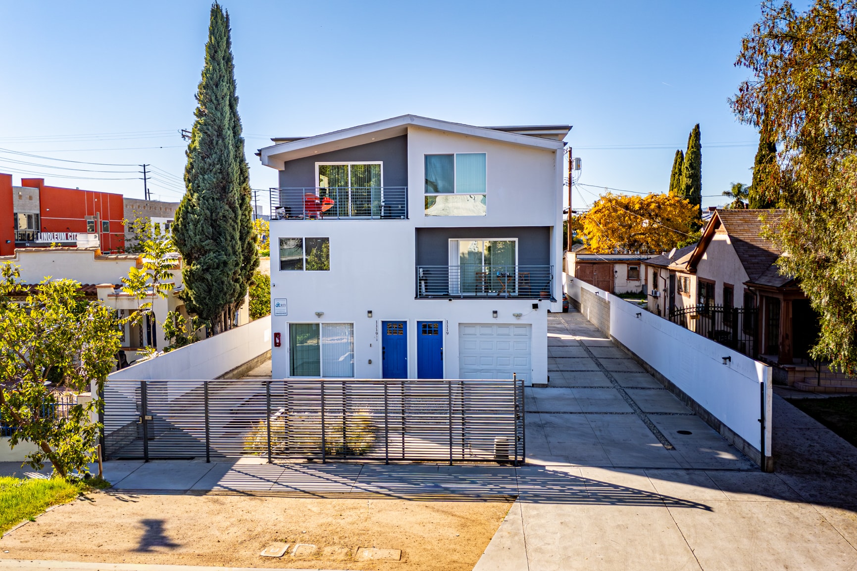1121 N Berendo St, Los Angeles, CA for Sale