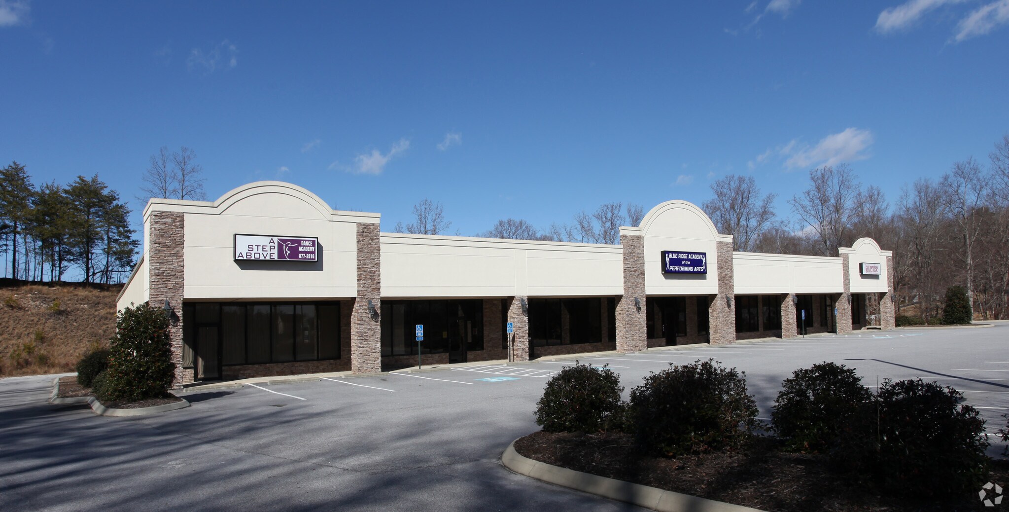 4893 Wade Hampton Blvd Taylors, SC 29687 Shopping Center Property for