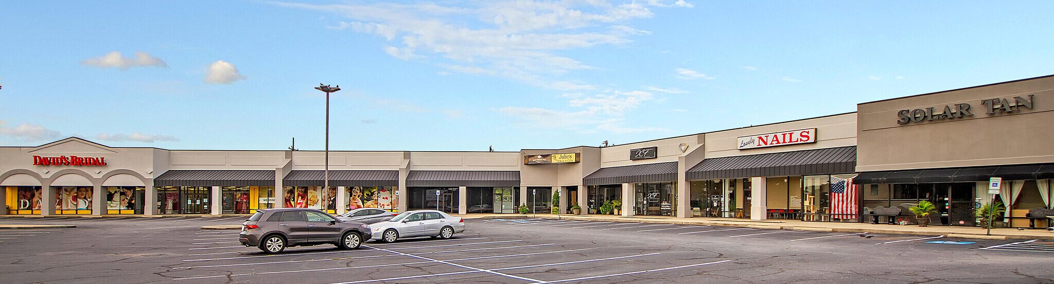 301 Haywood Rd Greenville, SC 29607 Retail Property for Lease on