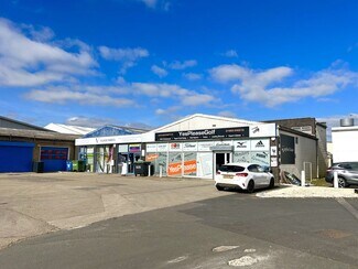 Bicester, OXF Retail - Churchill Rd