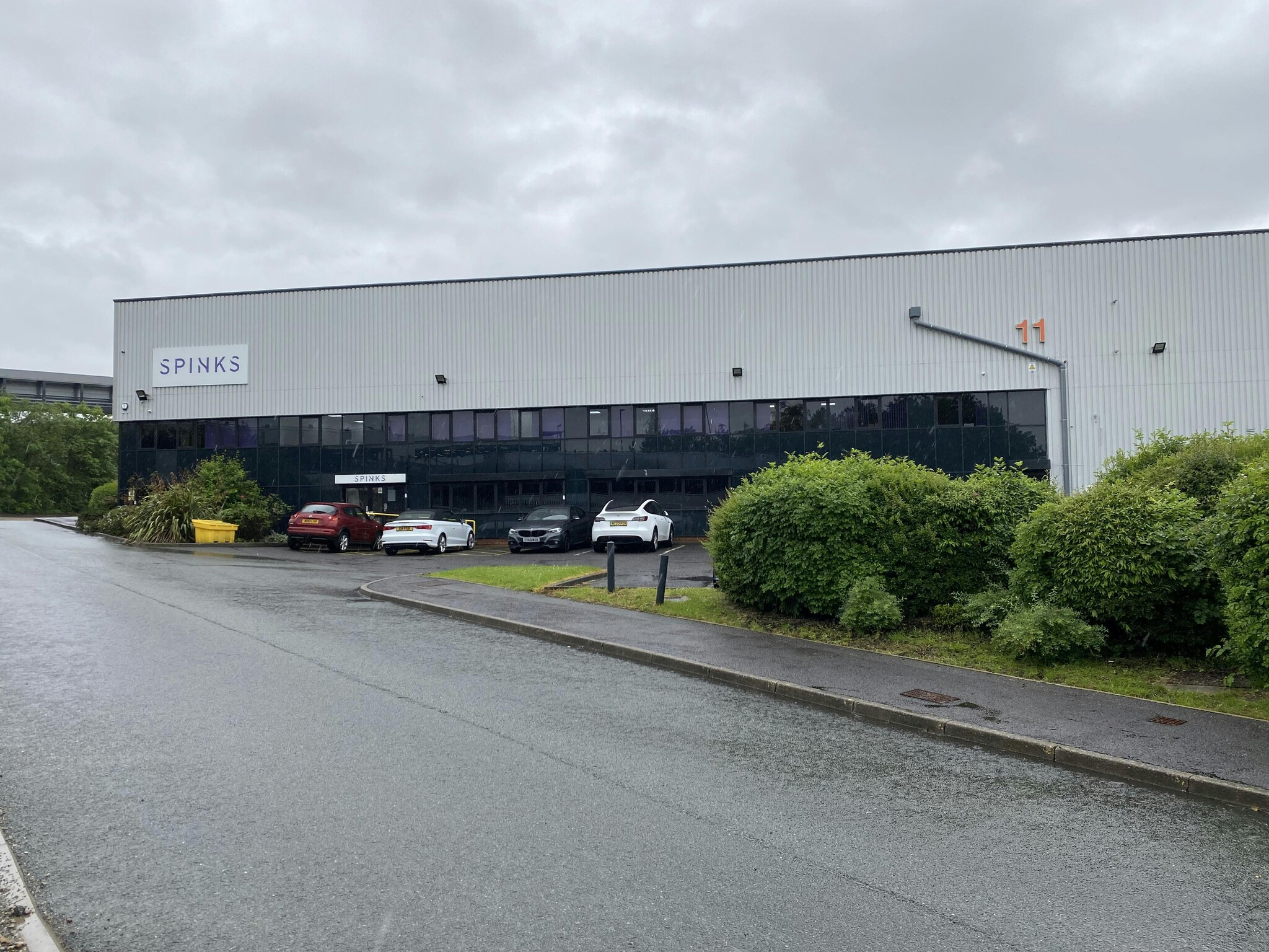 Millshaw Park Ave, Leeds, WYK for Rent