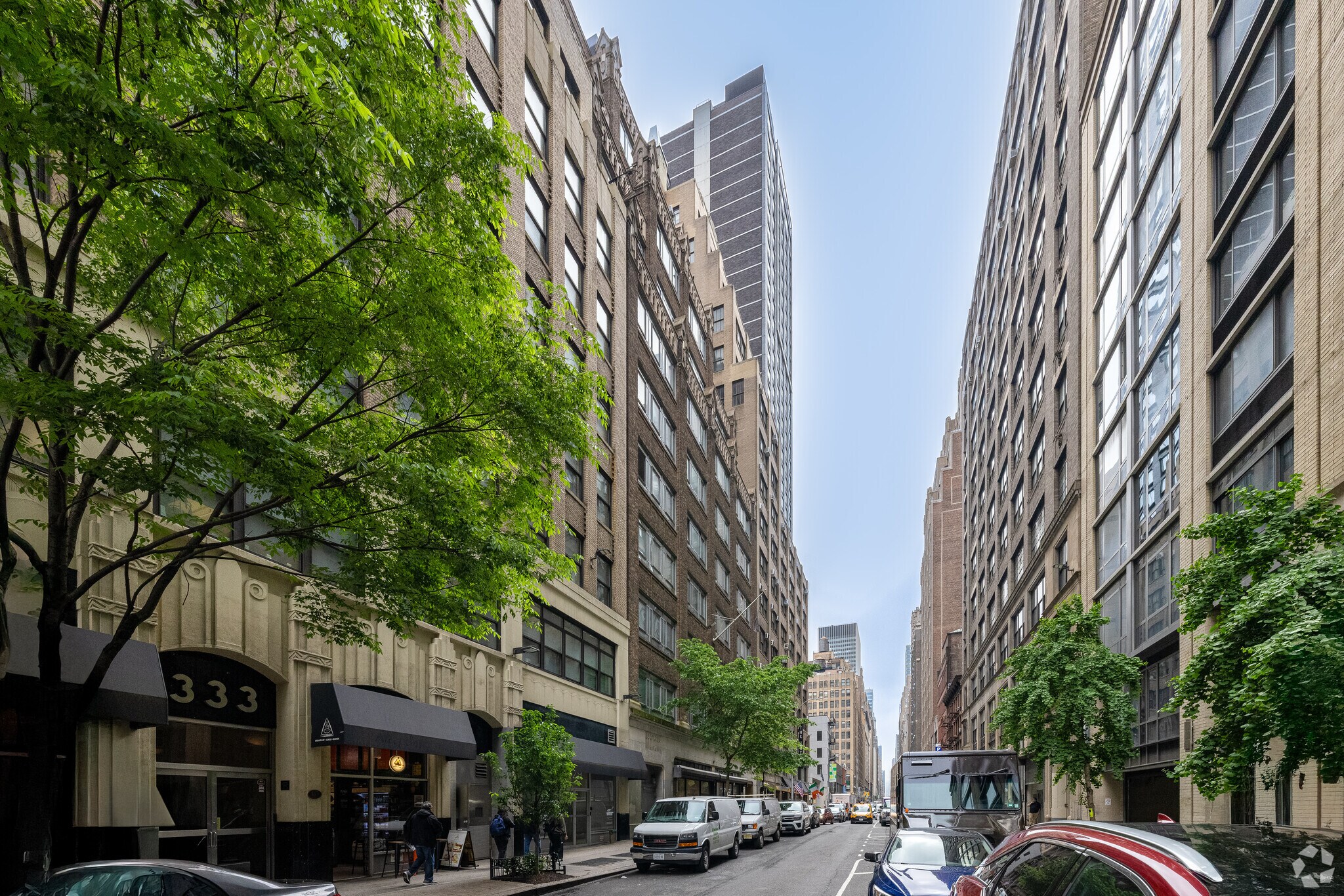 323 W 39th St, New York, NY for Rent
