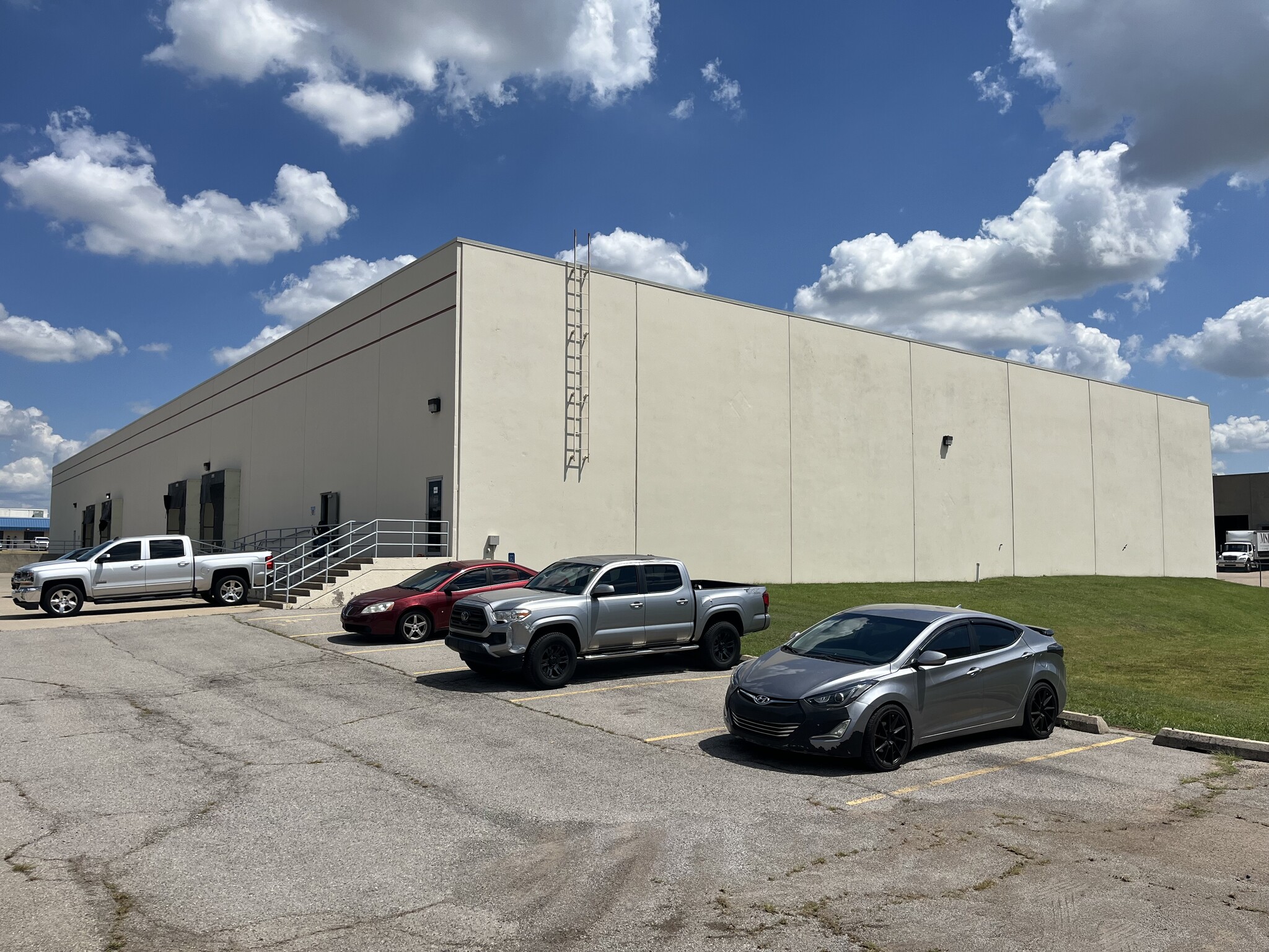 5400 SW 33rd St, Oklahoma City, OK for Rent