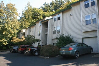 Portland, OR Apartments - 4004-4050 SW Beaverton Hillsdale Hwy
