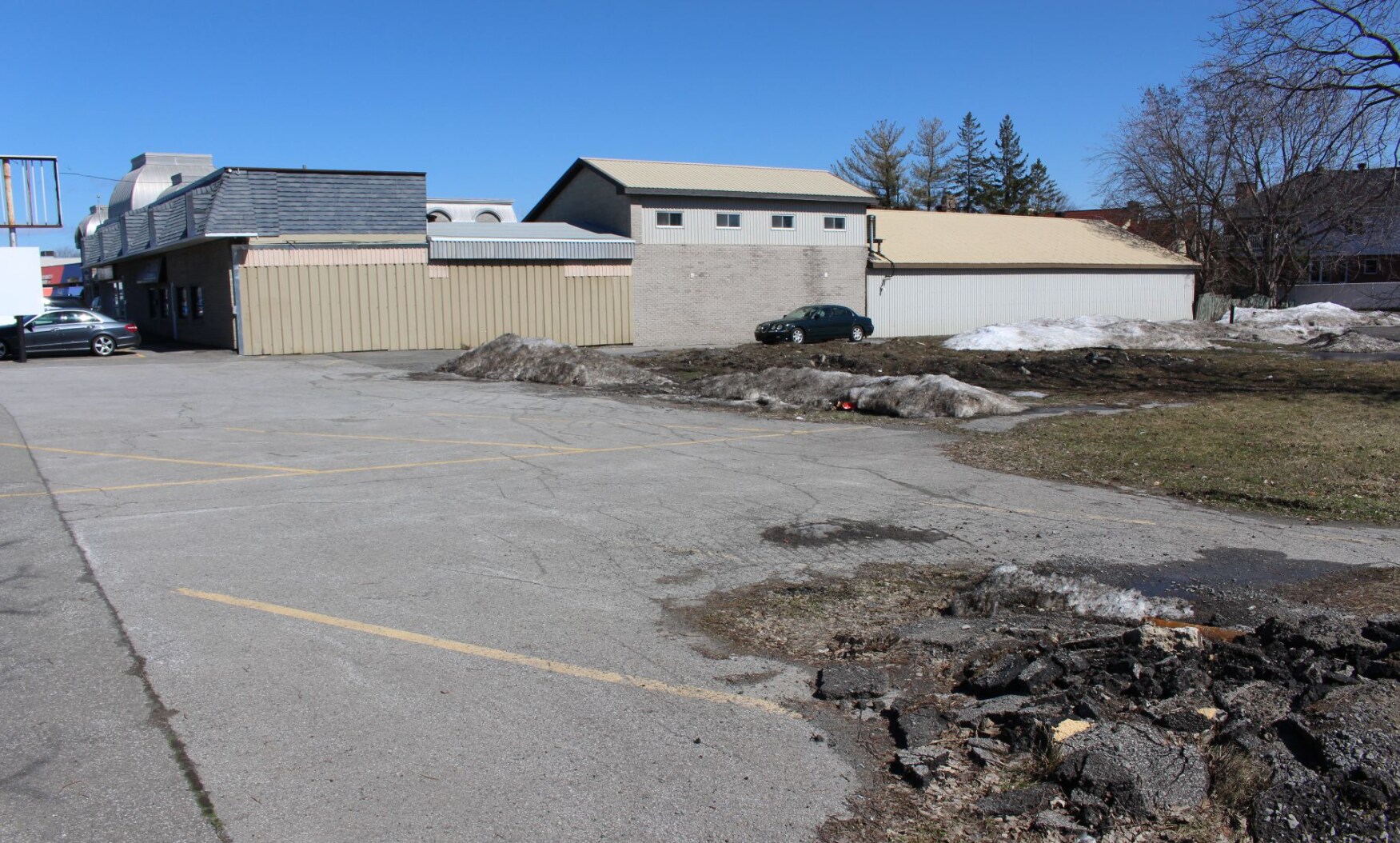 528 Rue Notre-Dame, Repentigny, QC for Sale