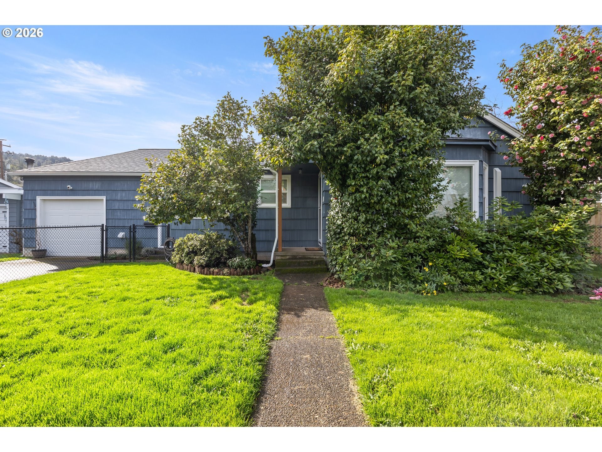 824 W Nebo St, Roseburg, OR for Sale