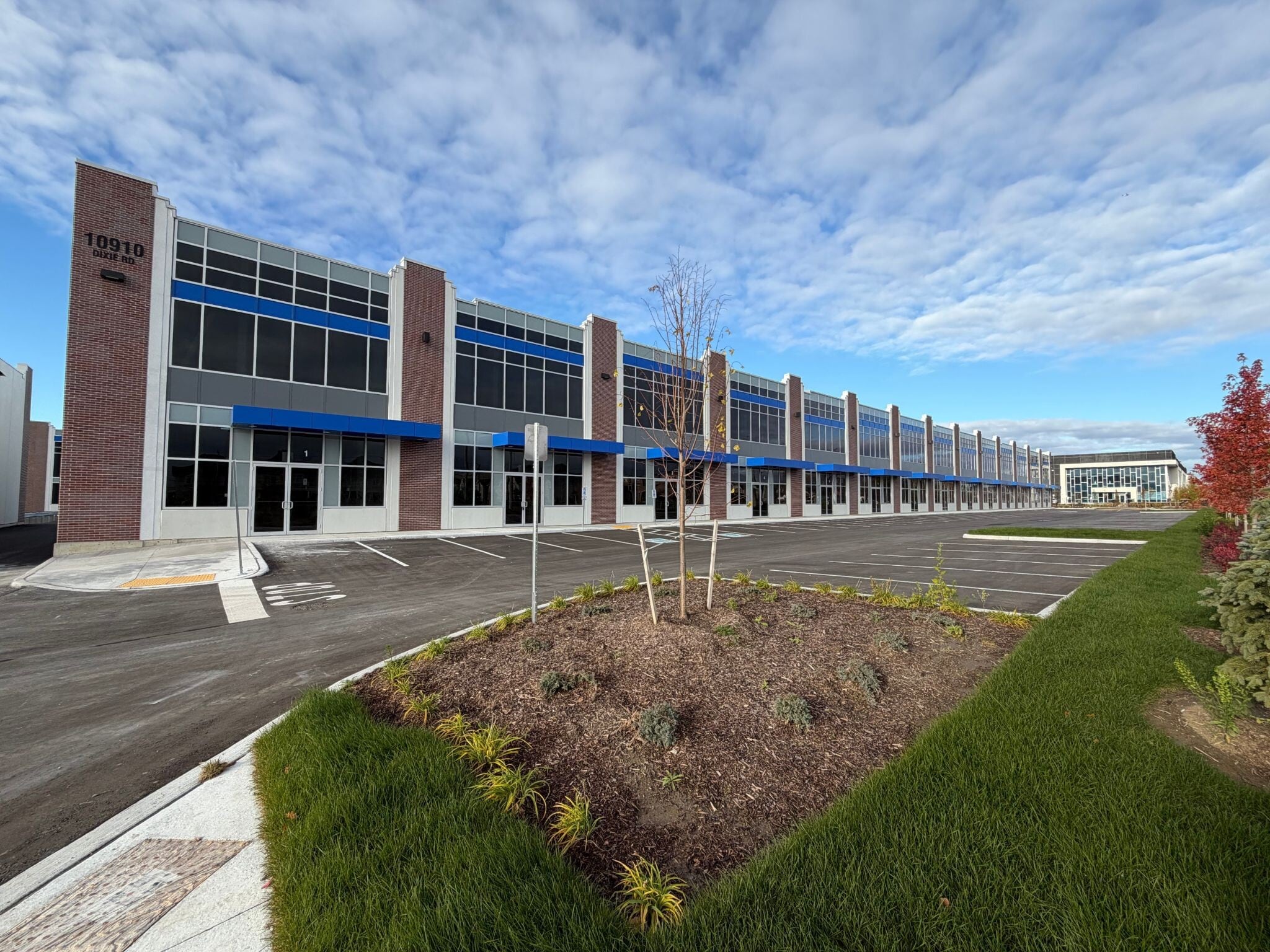 10910 Dixie Rd, Brampton, ON for Rent